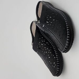 NWOT SPRING STEP GENUINE LEATHER  PARRE CLOG Size 40 US 9